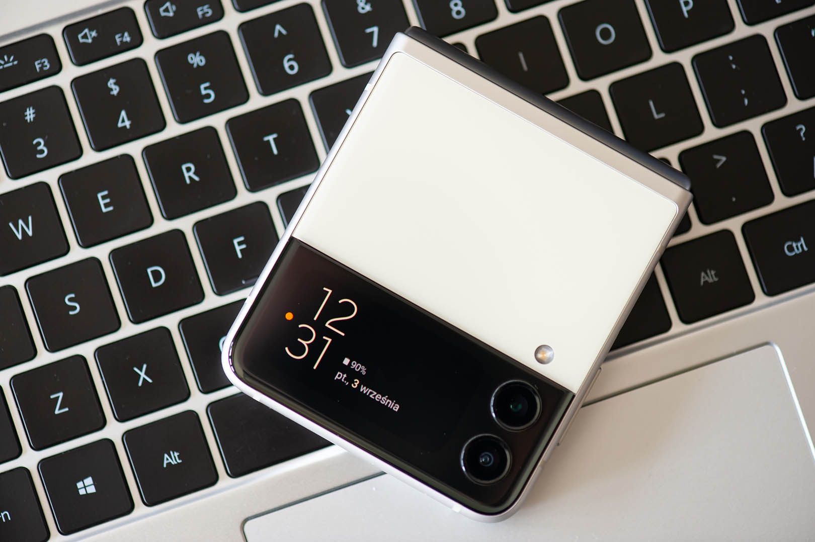 Samsung Galaxy Z Flip3 test