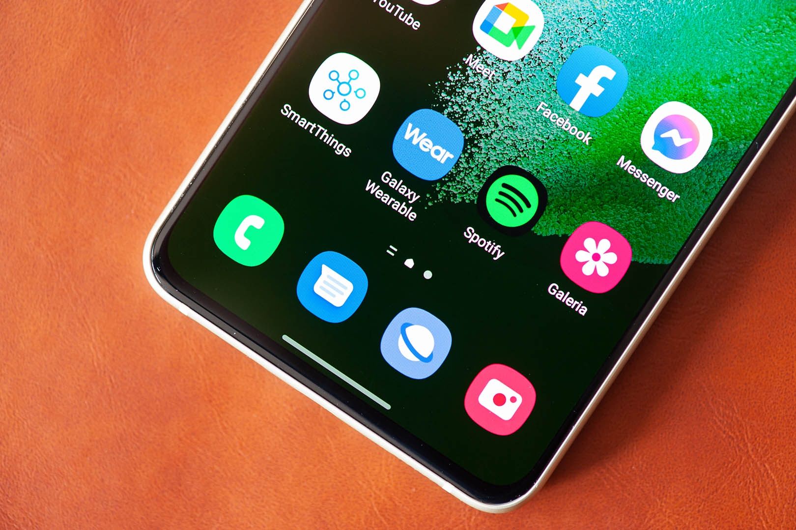 Samsung Galaxy S21 FE 5G wyświetlacz AMOLED 120 Hz
