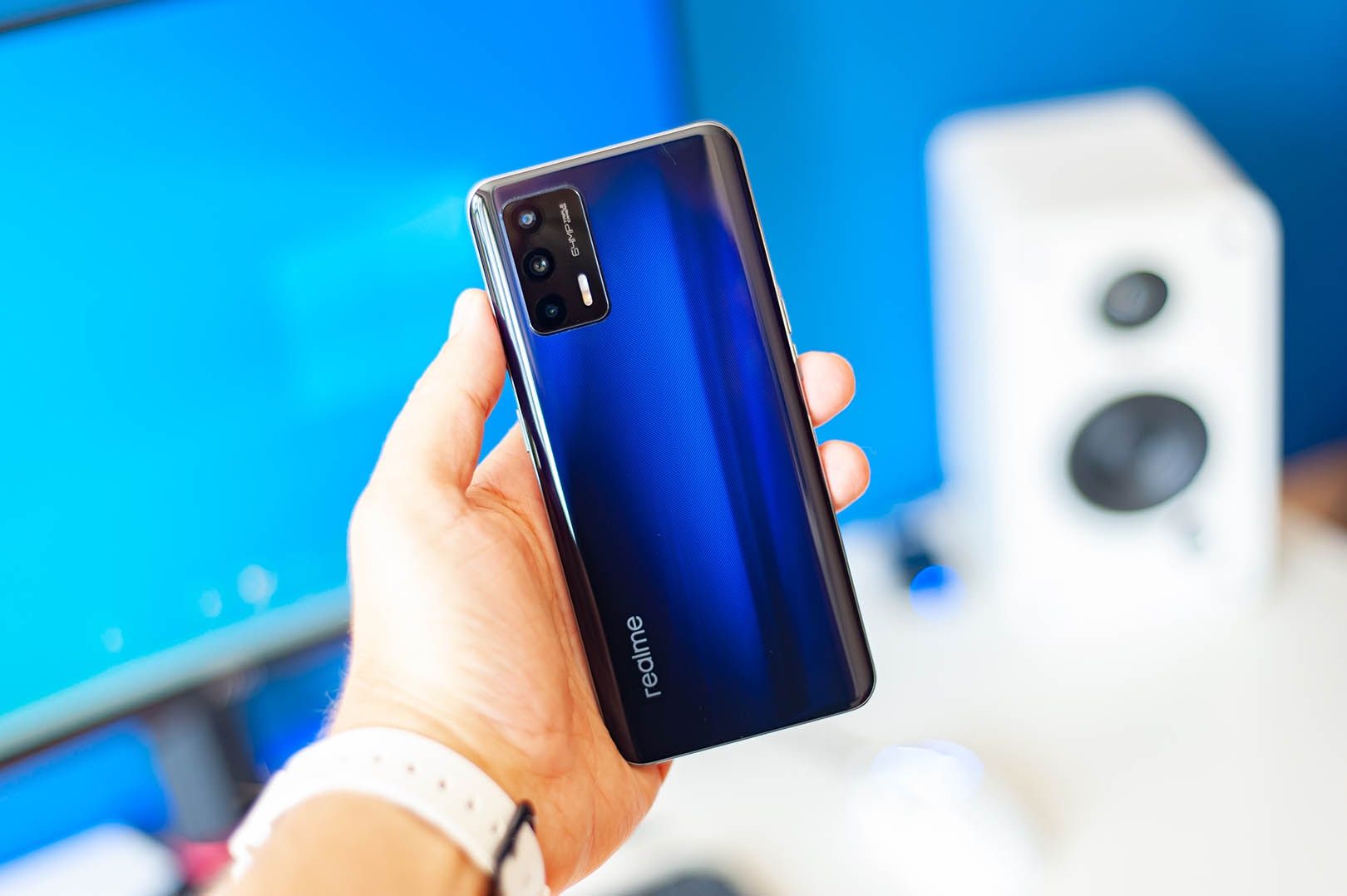 realme GT tył