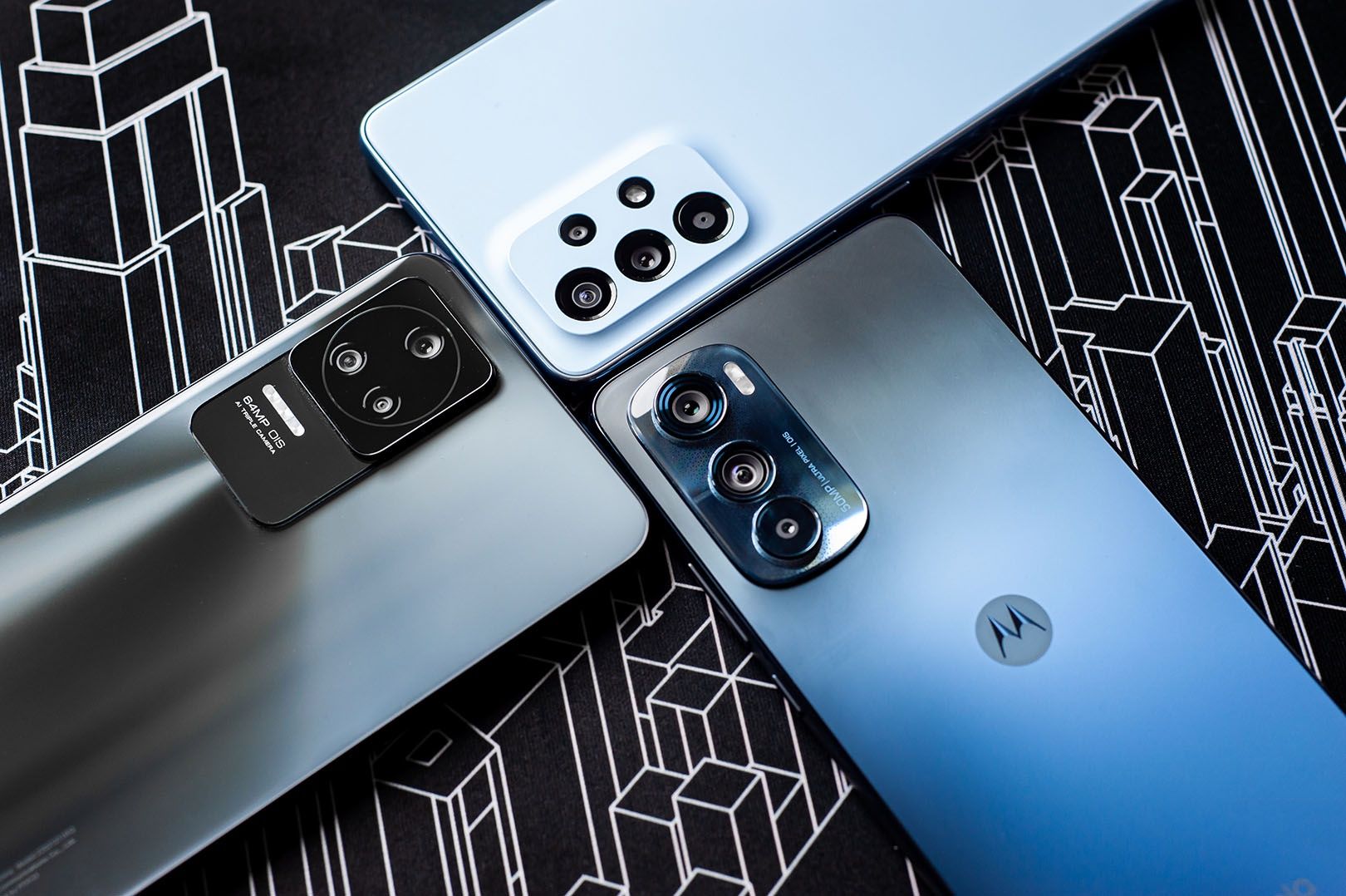 Porównanie Samsung, Poco, Motorola