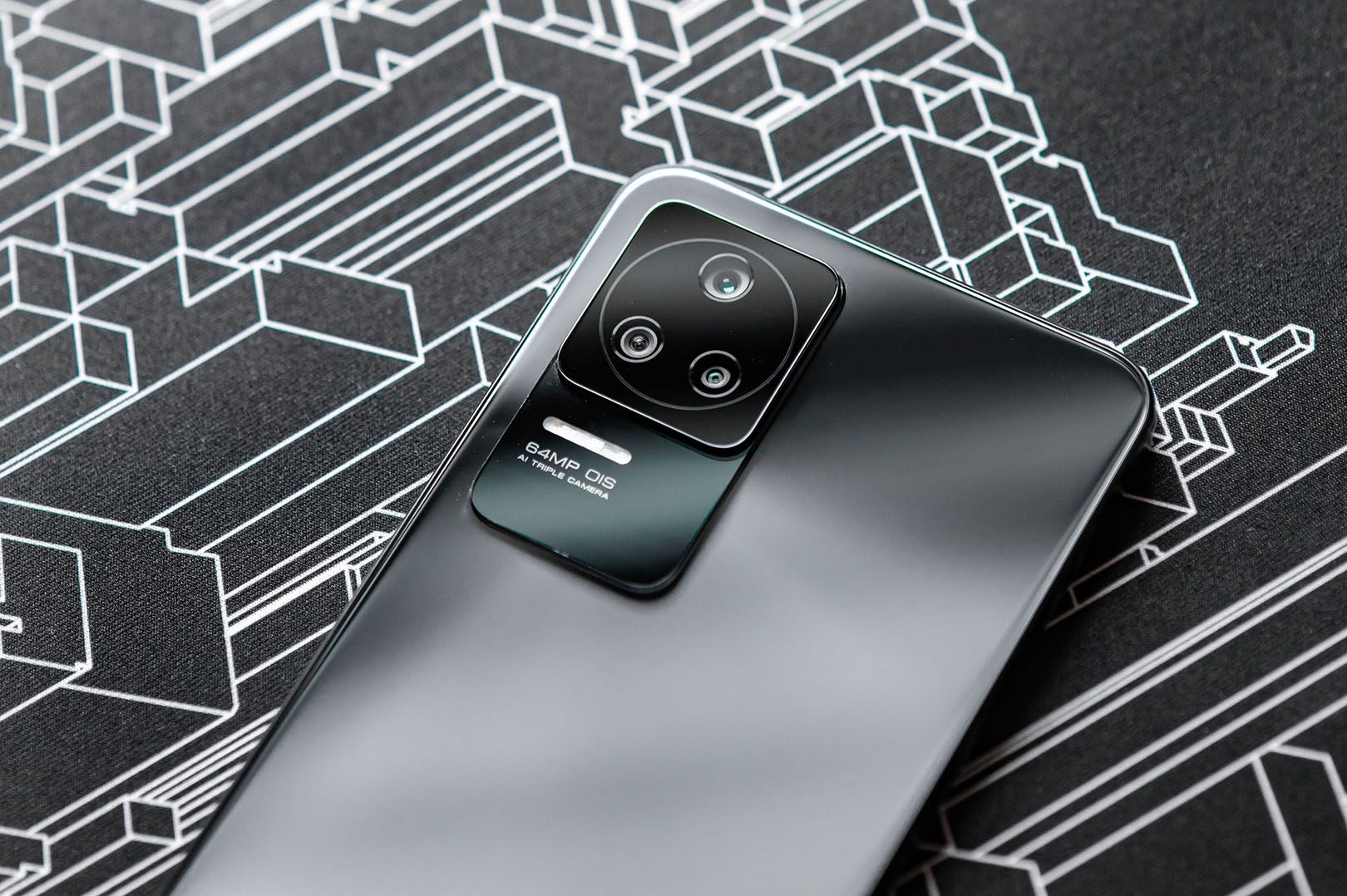 POCO F4
