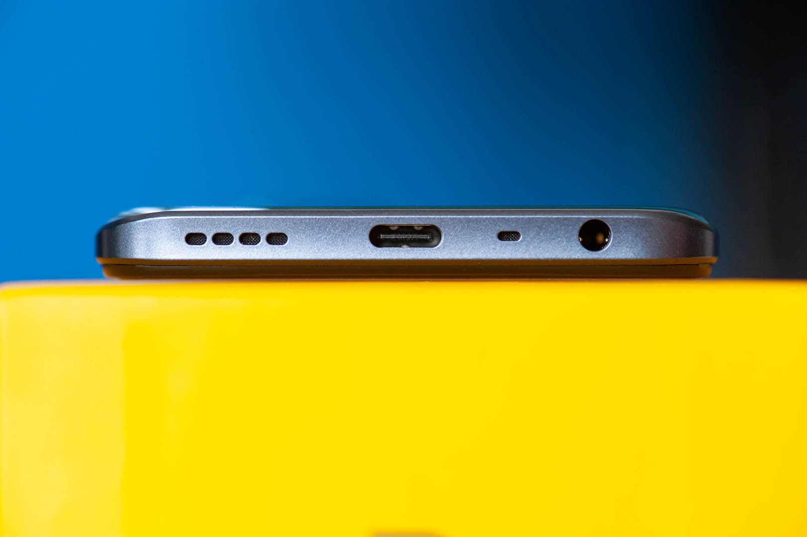 realme 8 5G mini jack 3,5 mm