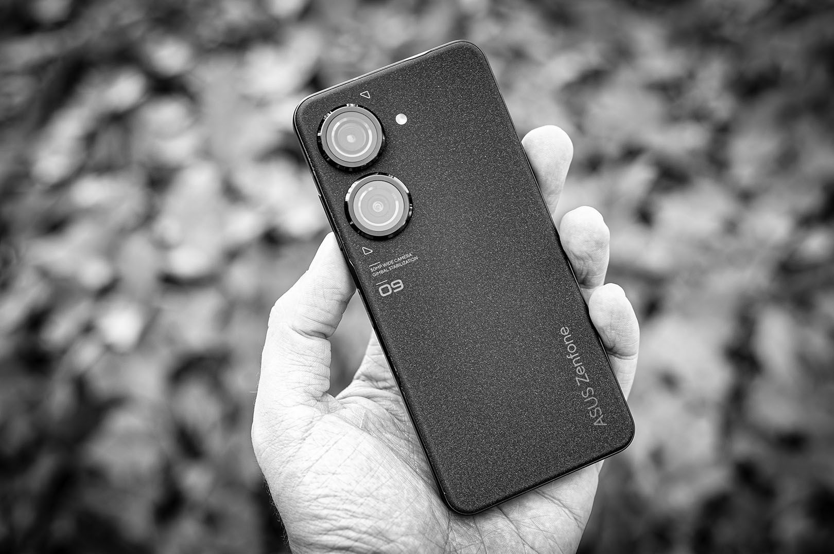 Asus ZenFone 9 tekstura obudowy