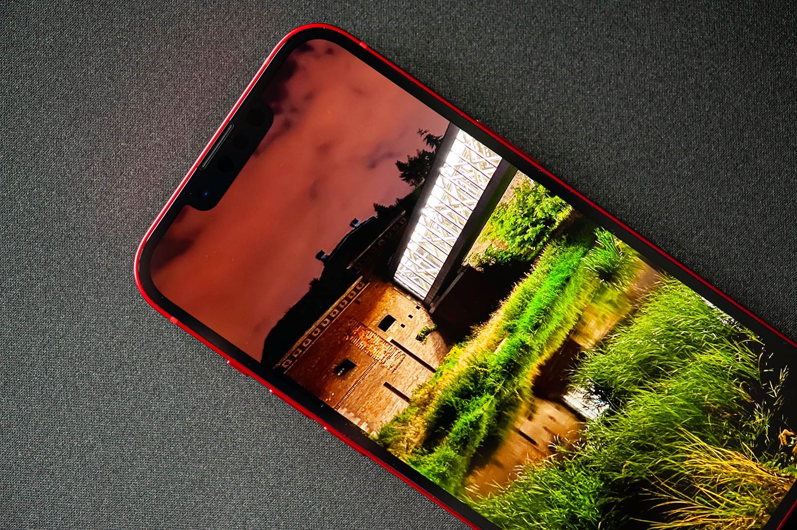 iPhone 13 ekran