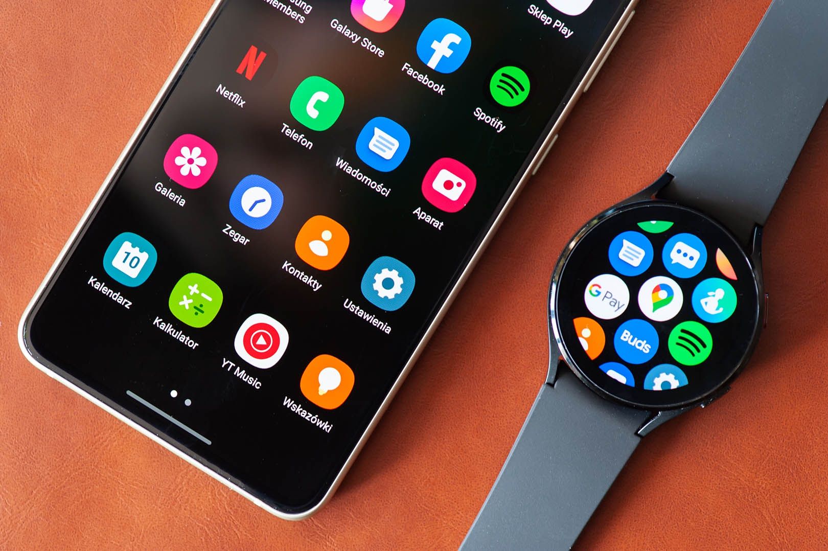 Samsung Galaxy S21 FE 5G i Galaxy Watch4 LTE