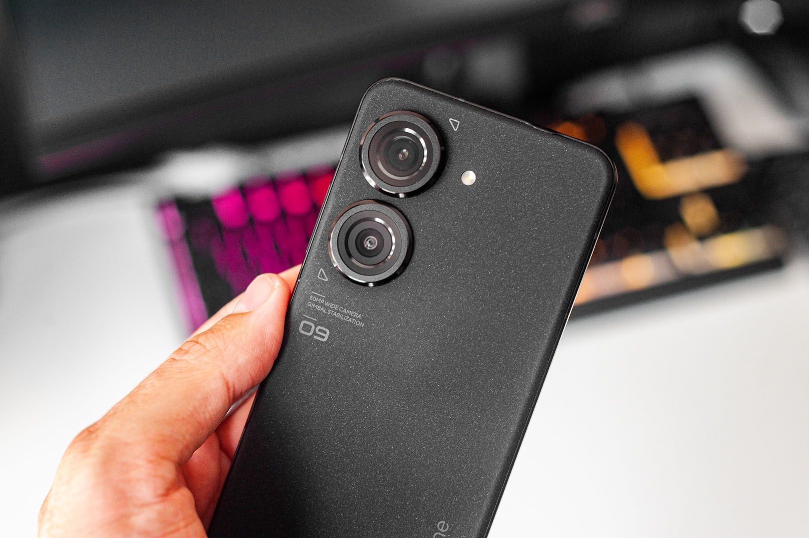 telefon Asus ZenFone 9 wygląd