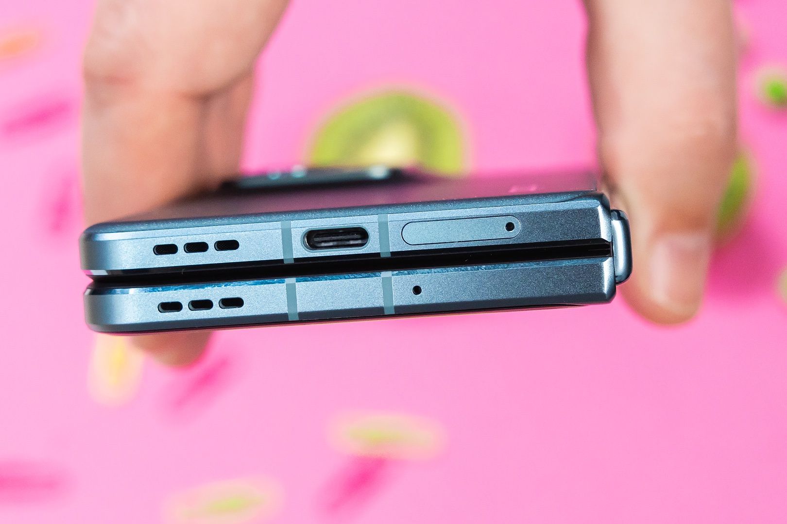 OPPO Find N2 dolne krawędzie