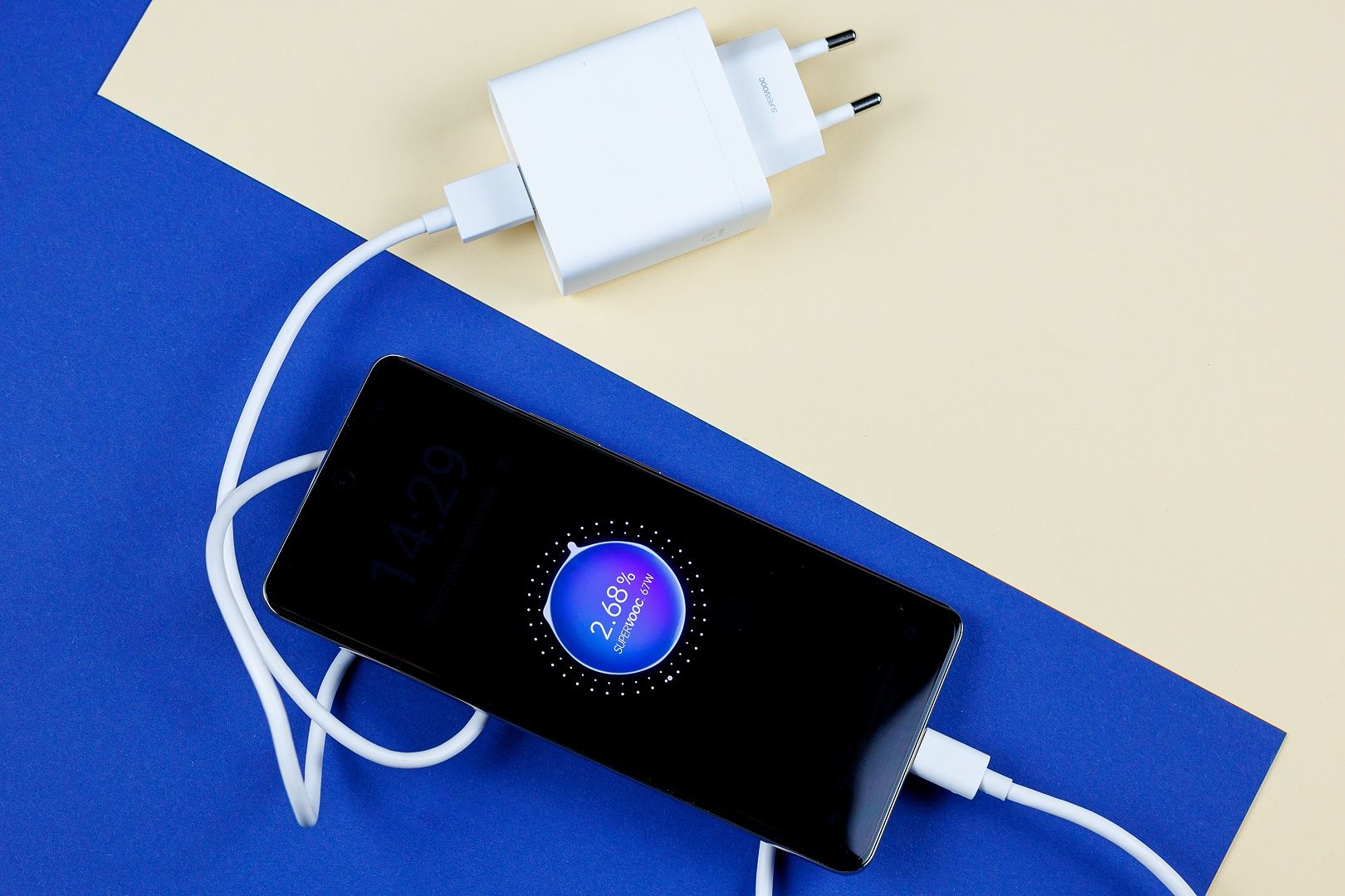 realme 12 Pro ładowanie