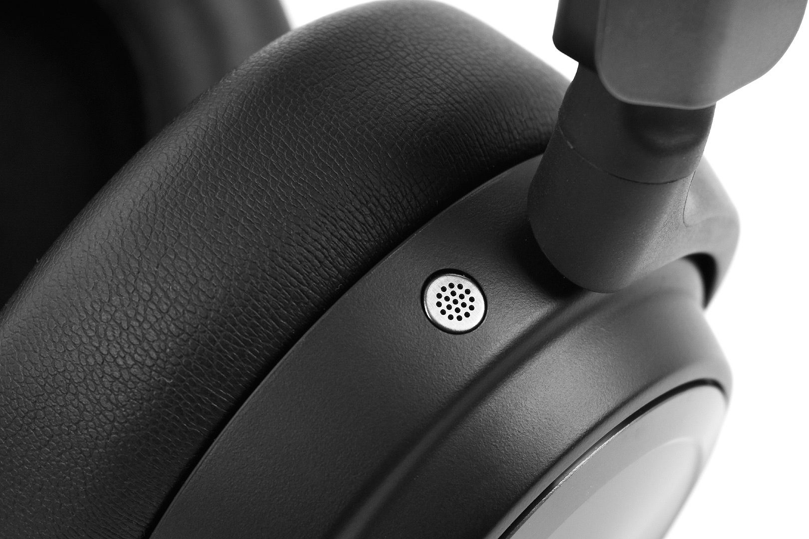 Wygodne słuchawki dla graczy SteelSeries Arctis Nova Pro