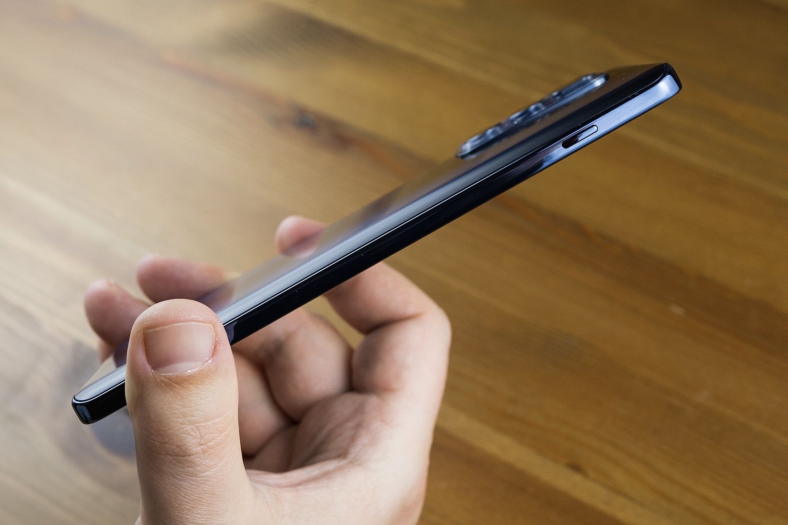 Motorola Edge 20 Pro asystent