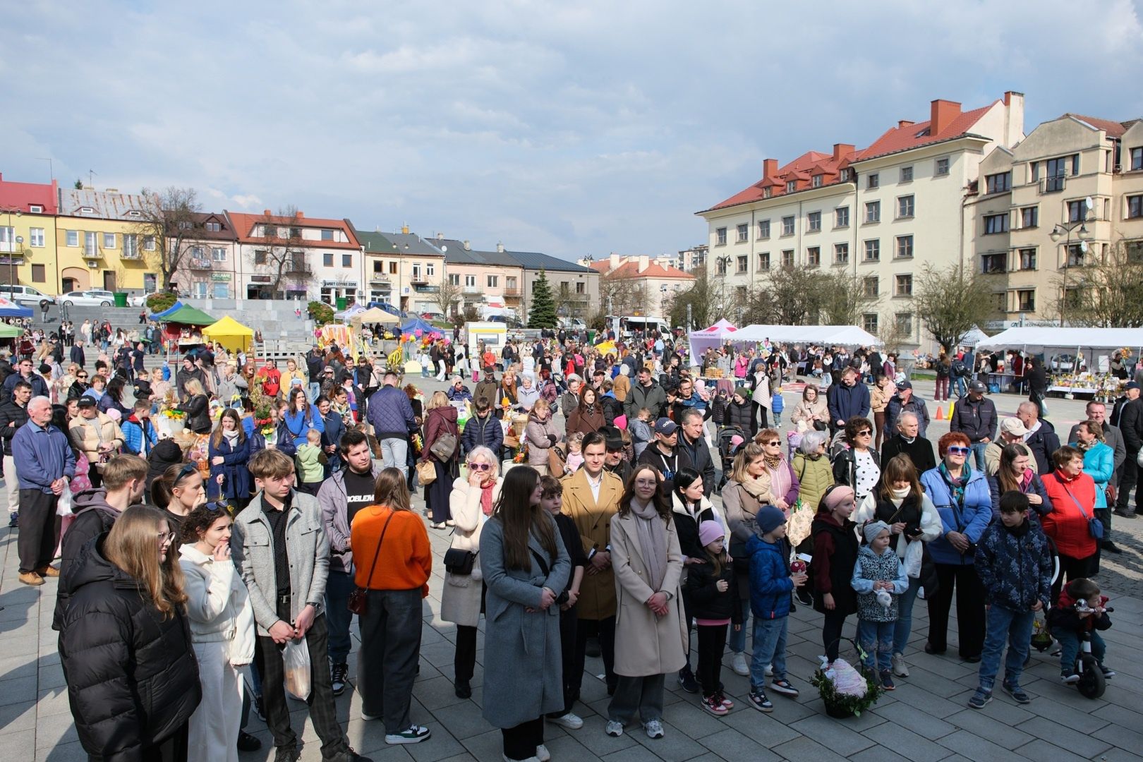 Ostrowiecki Rynek centrum wielkanocnych tradycji