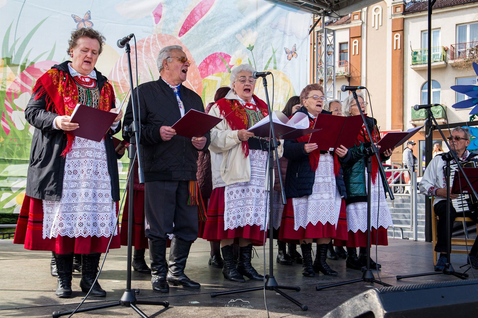 Ostrowiecki Rynek centrum wielkanocnych tradycji