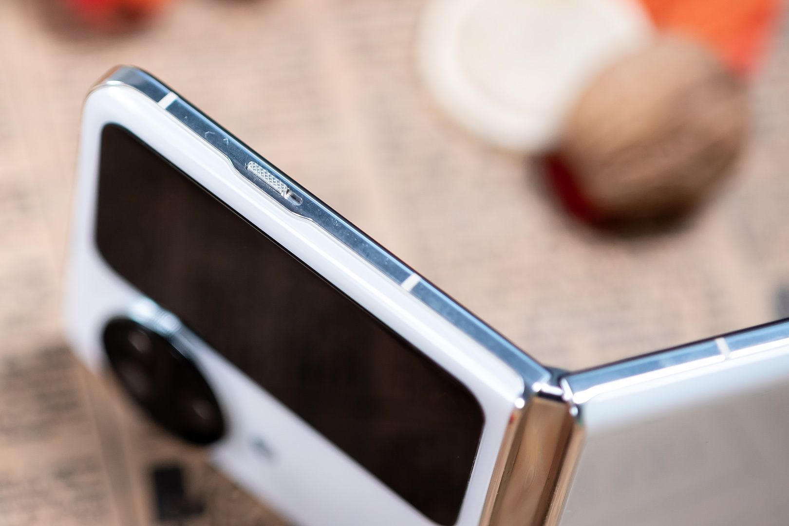 OPPO Find N3 Flip suwak
