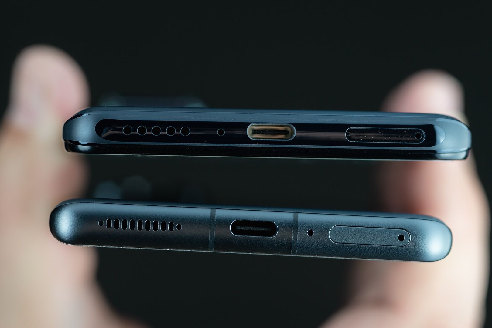 Xiaomi 12T Pro i Xiaomi 12 Pro - grille głośnikowe
