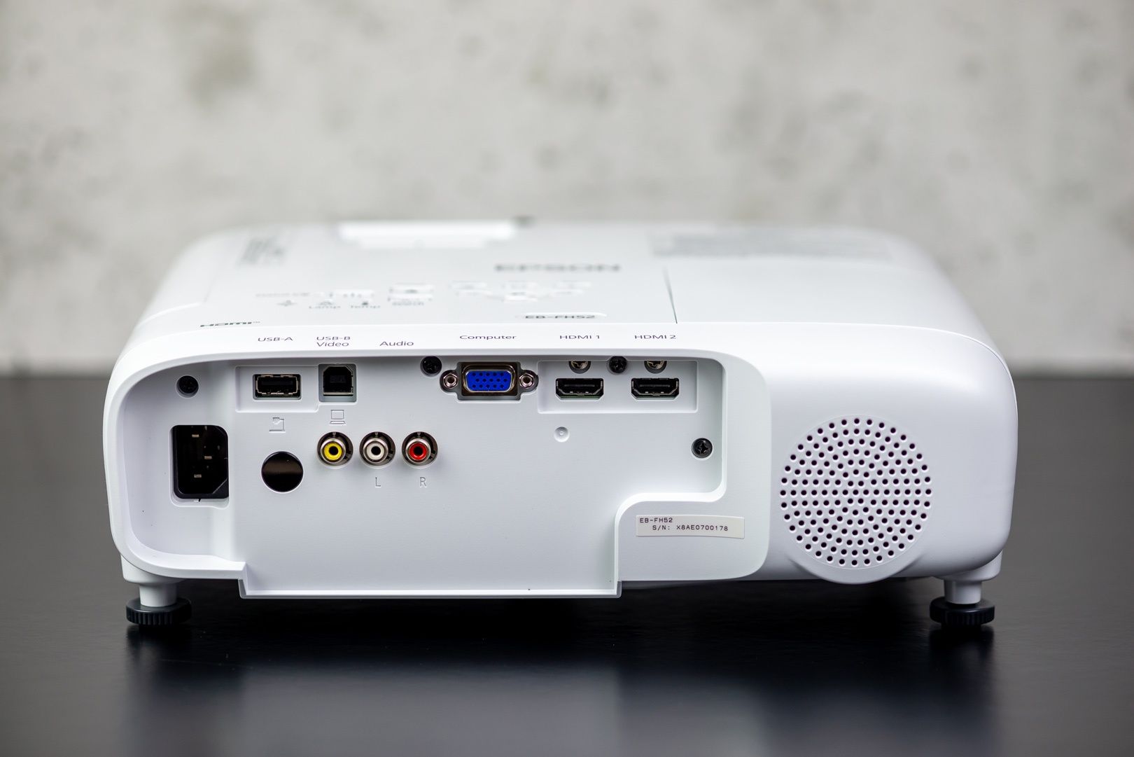 Epson EB-FH52 tylna ścianka