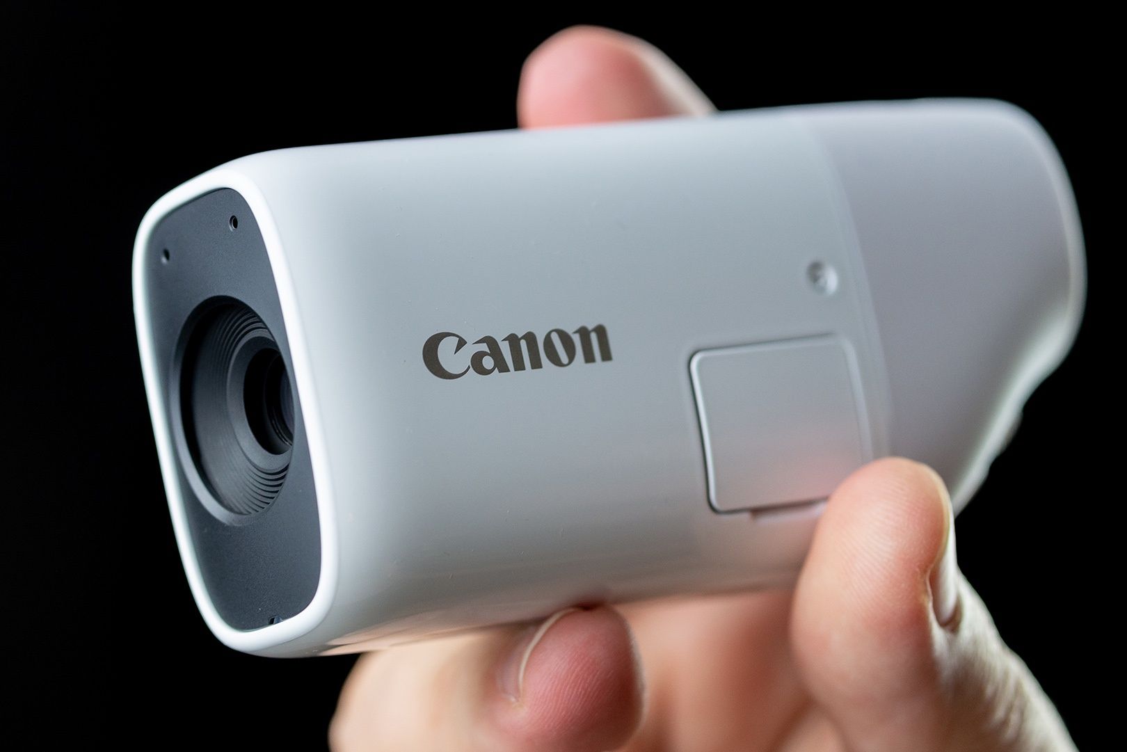 Canon Powershot Zoom dłoń