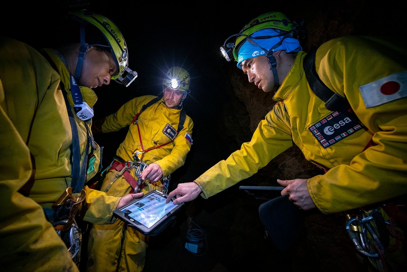 Program CAVES