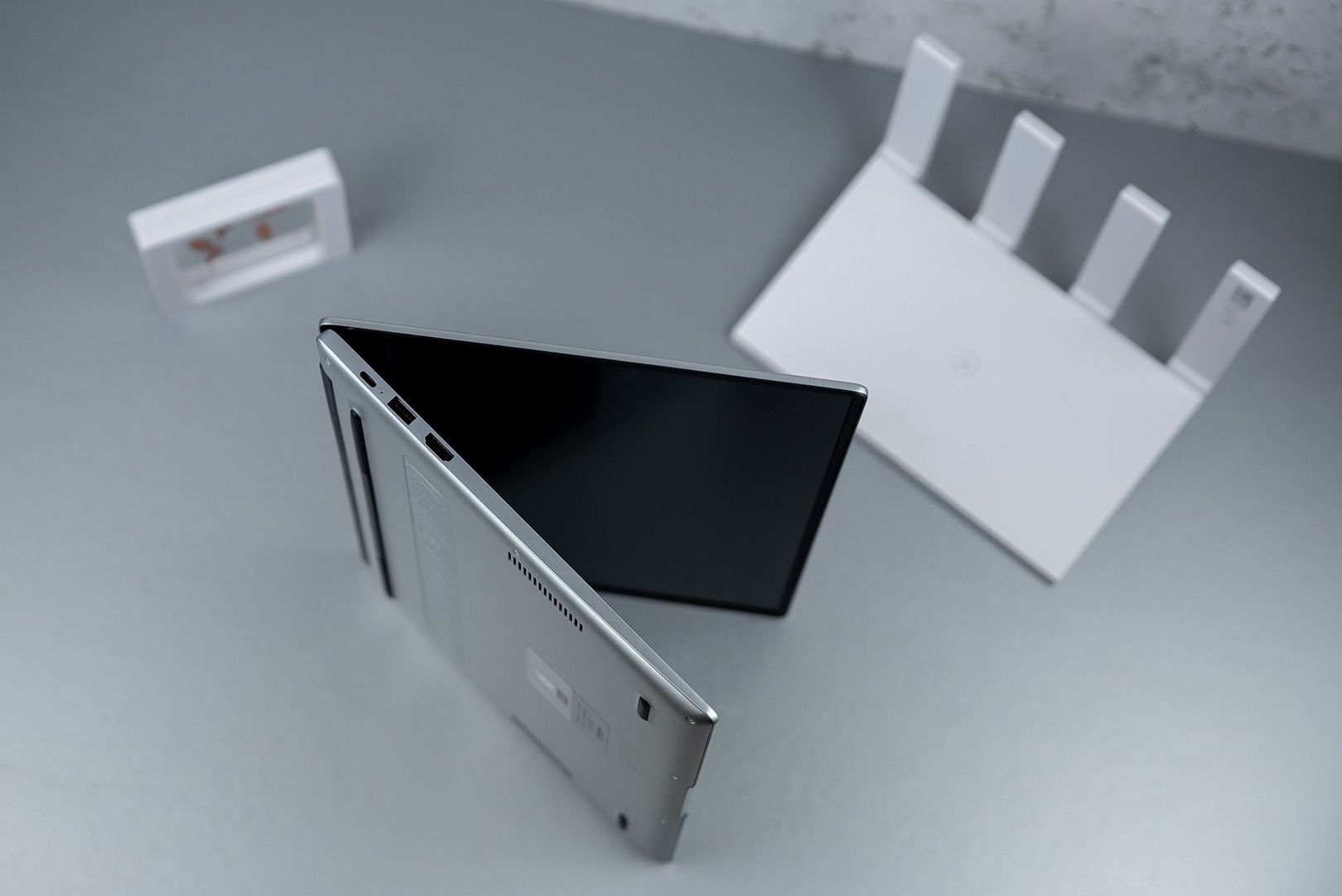 Huawei MateBook D 15 HDMI i Wi-Fi