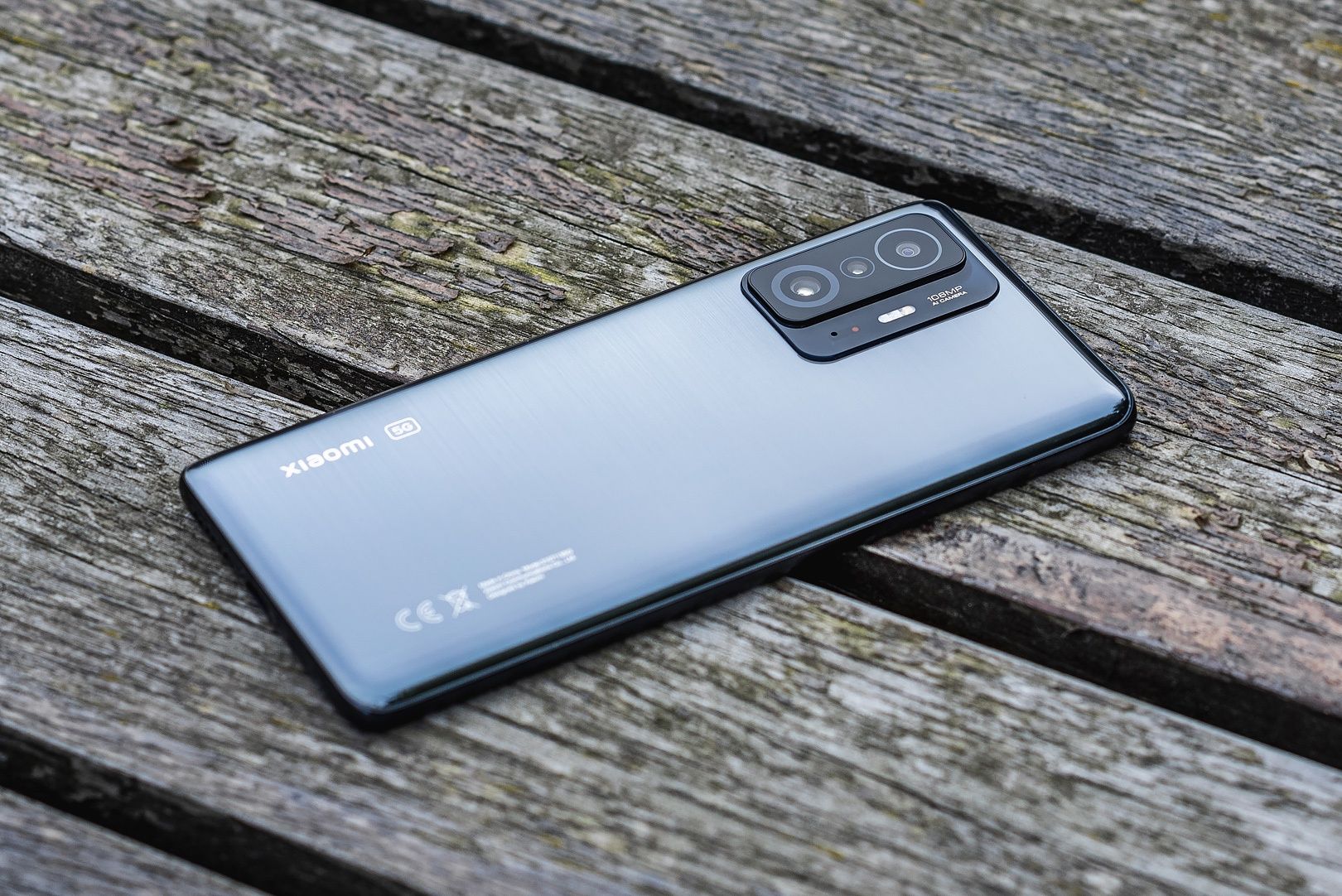 Xiaomi 11T Pro widok tył bok
