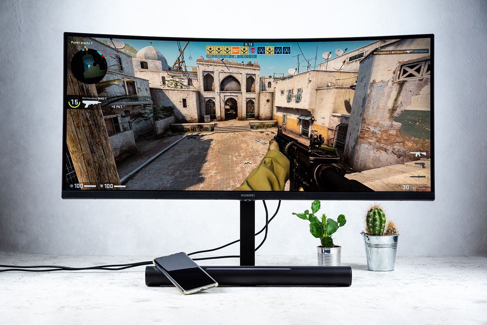 Huawei MateView GT z soundbarem