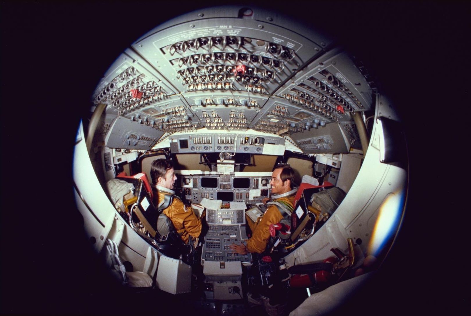 Kokpit STS-1