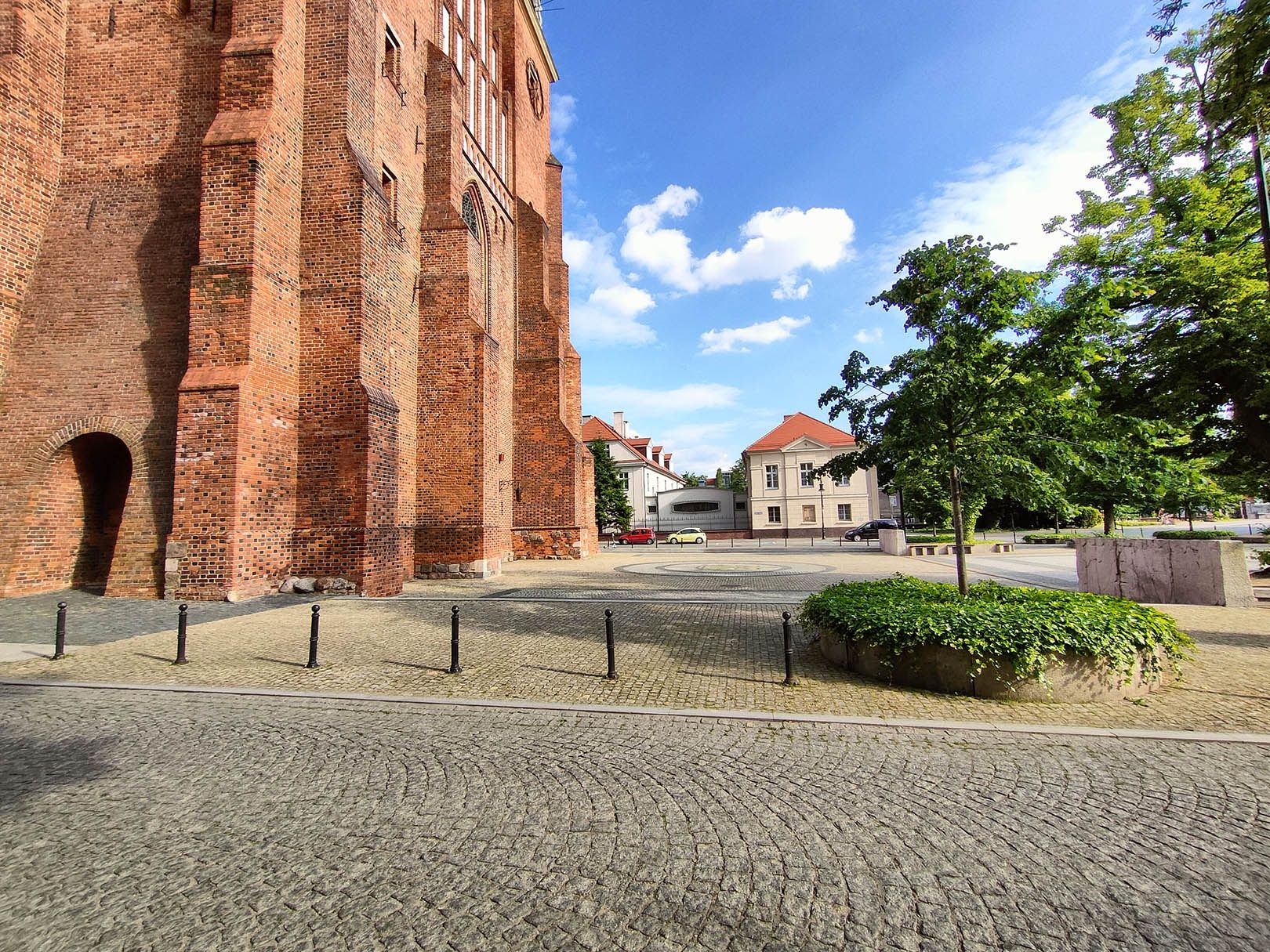 aparat tylny, ultraszerokokątny