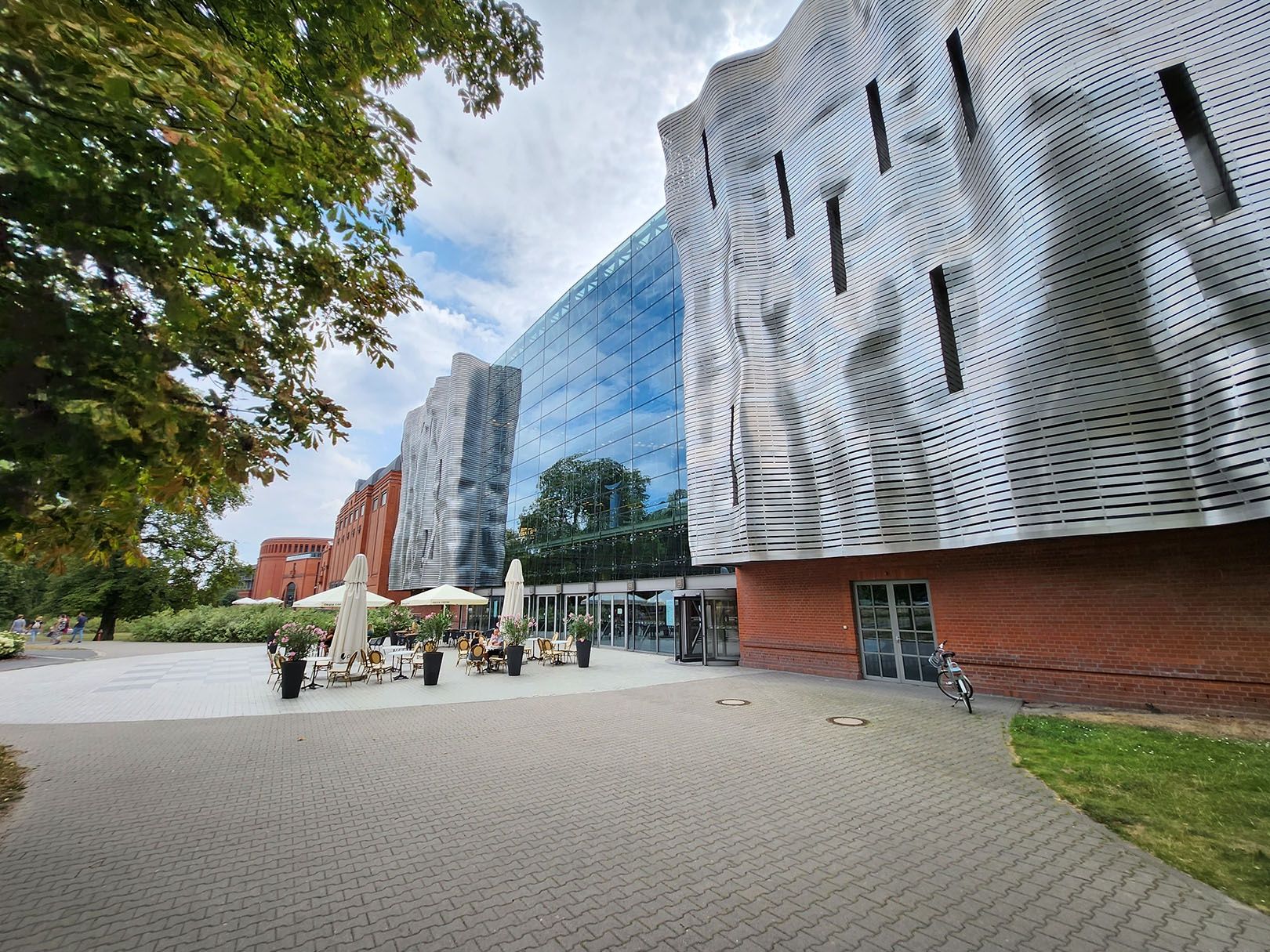 aparat tylny, ultraszerokokątny
