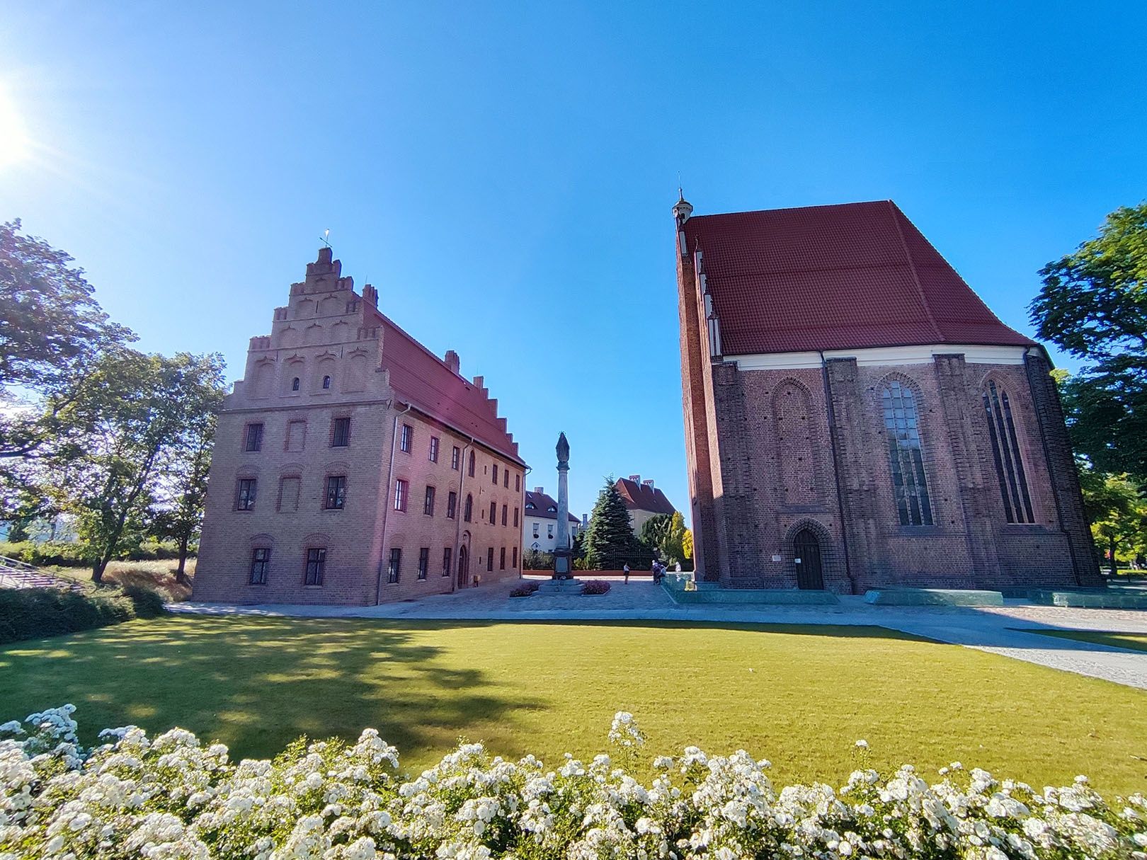 POCO F4 - aparat tylny, ultraszerokokątny