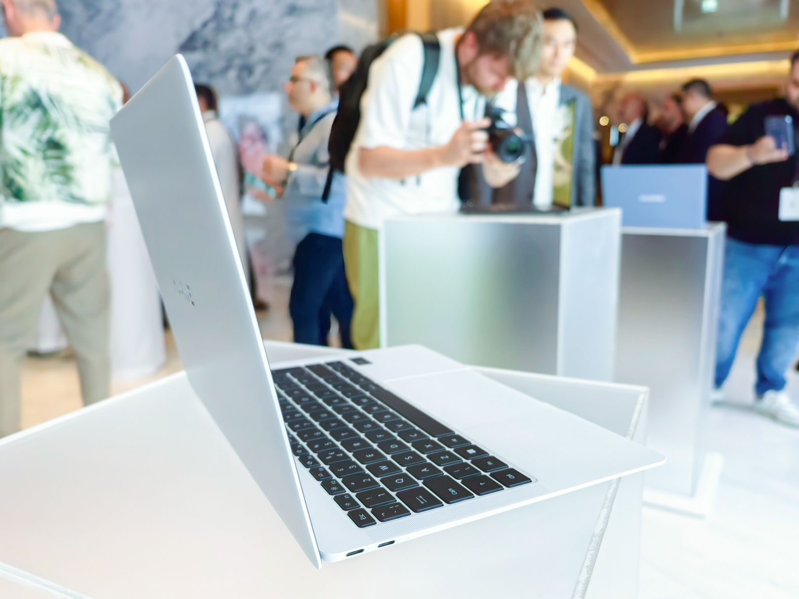 Huawei MateBook X pro 2024 bok