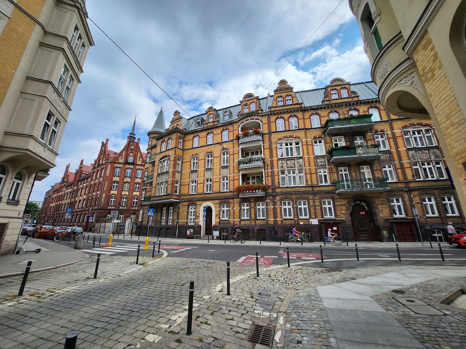 aparat tylny, ultraszerokokątny