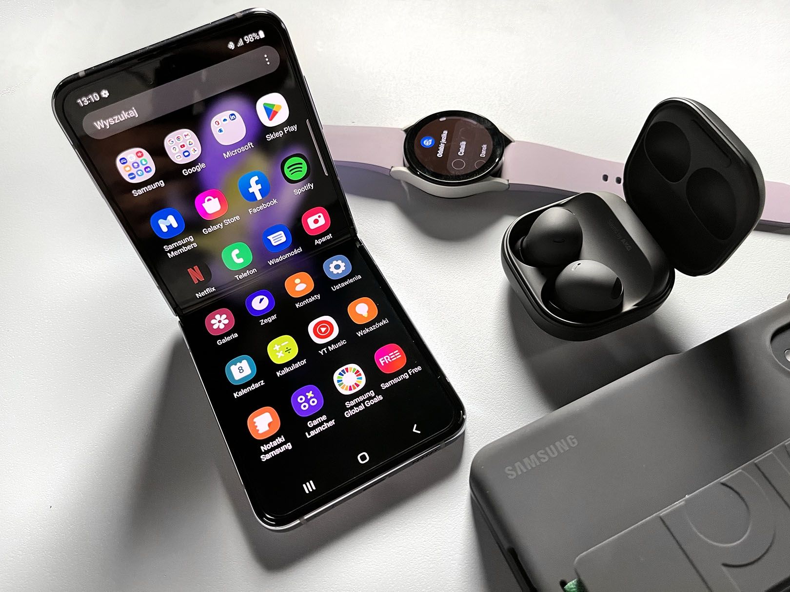 Galaxy Flip 4