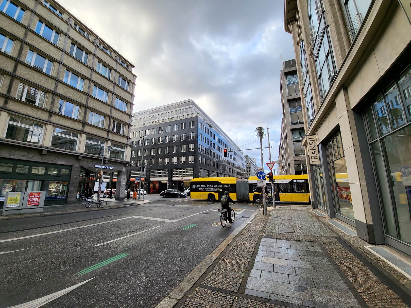 aparat tylny, ultraszerokokątny