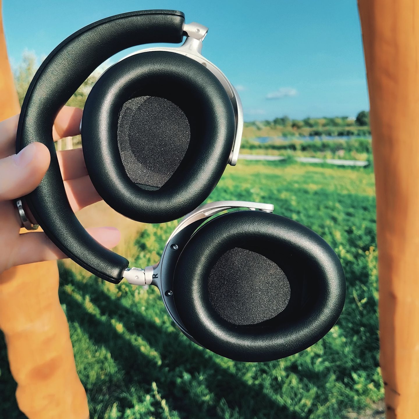 Beyerdynamic Aventho 300