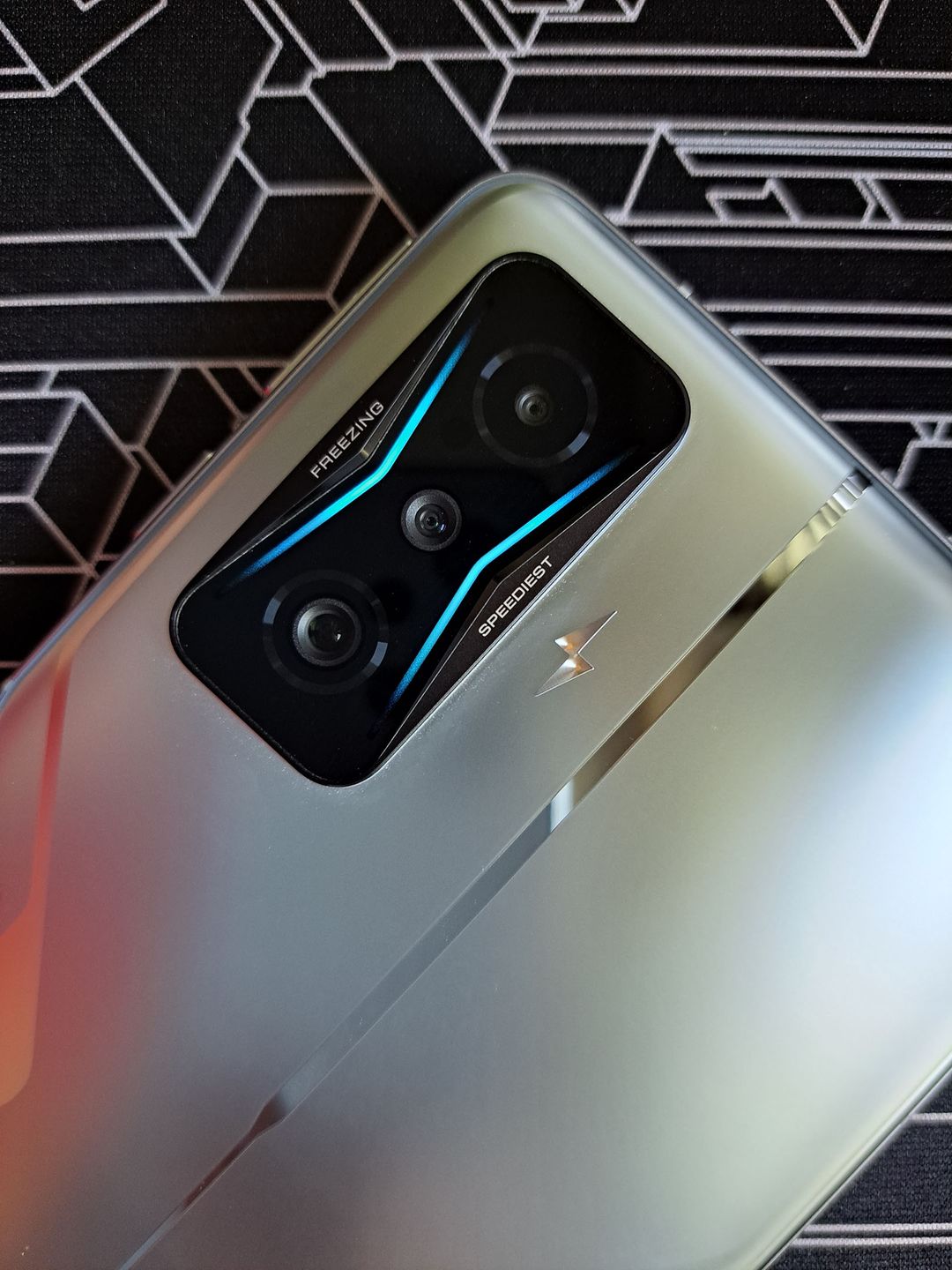 POCO F4 GT paski LED - diody powiadomień
