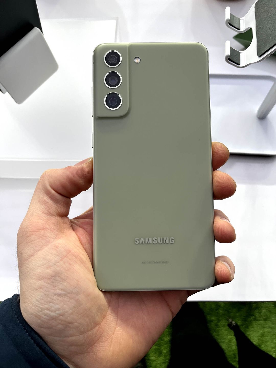 Galaxy S21 FE oliwkowy