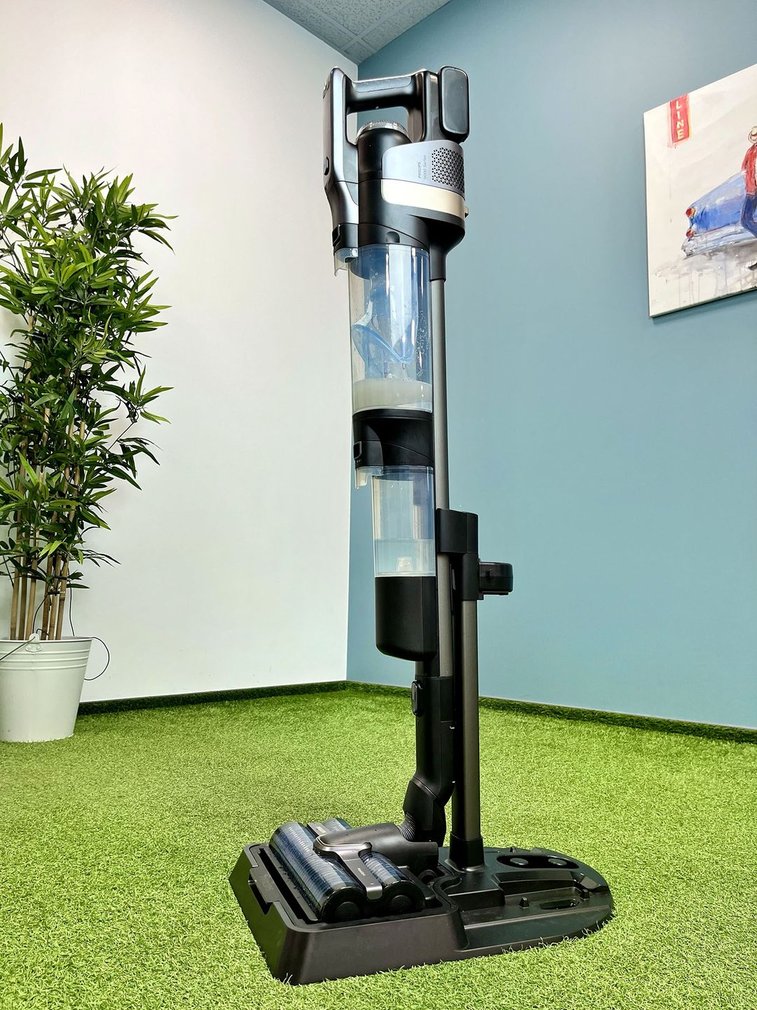Philips AquaTrio 9000 w stacji dokującej