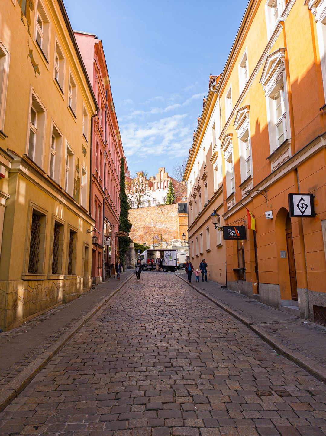 aparat tylny, podstawowy, zdjecie RAW wywołane do JPG