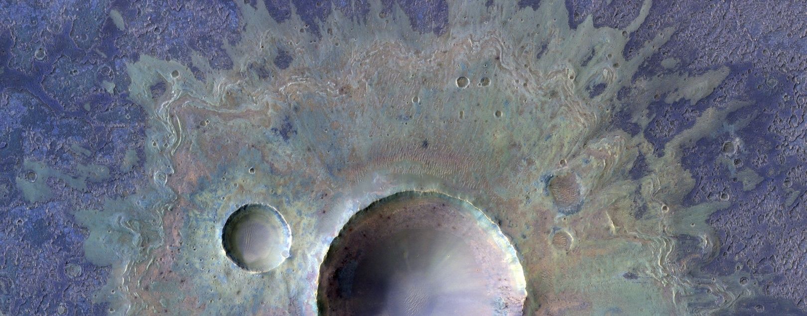 Krater w Valles Marineris