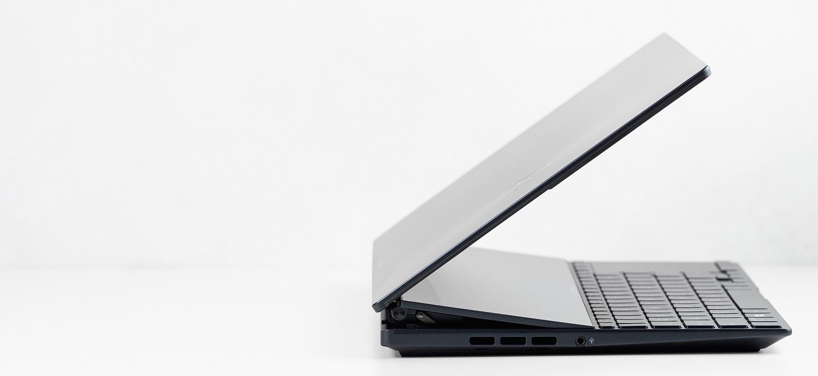 ASUS Zenbook Pro 14 Duo OLED przymknięty