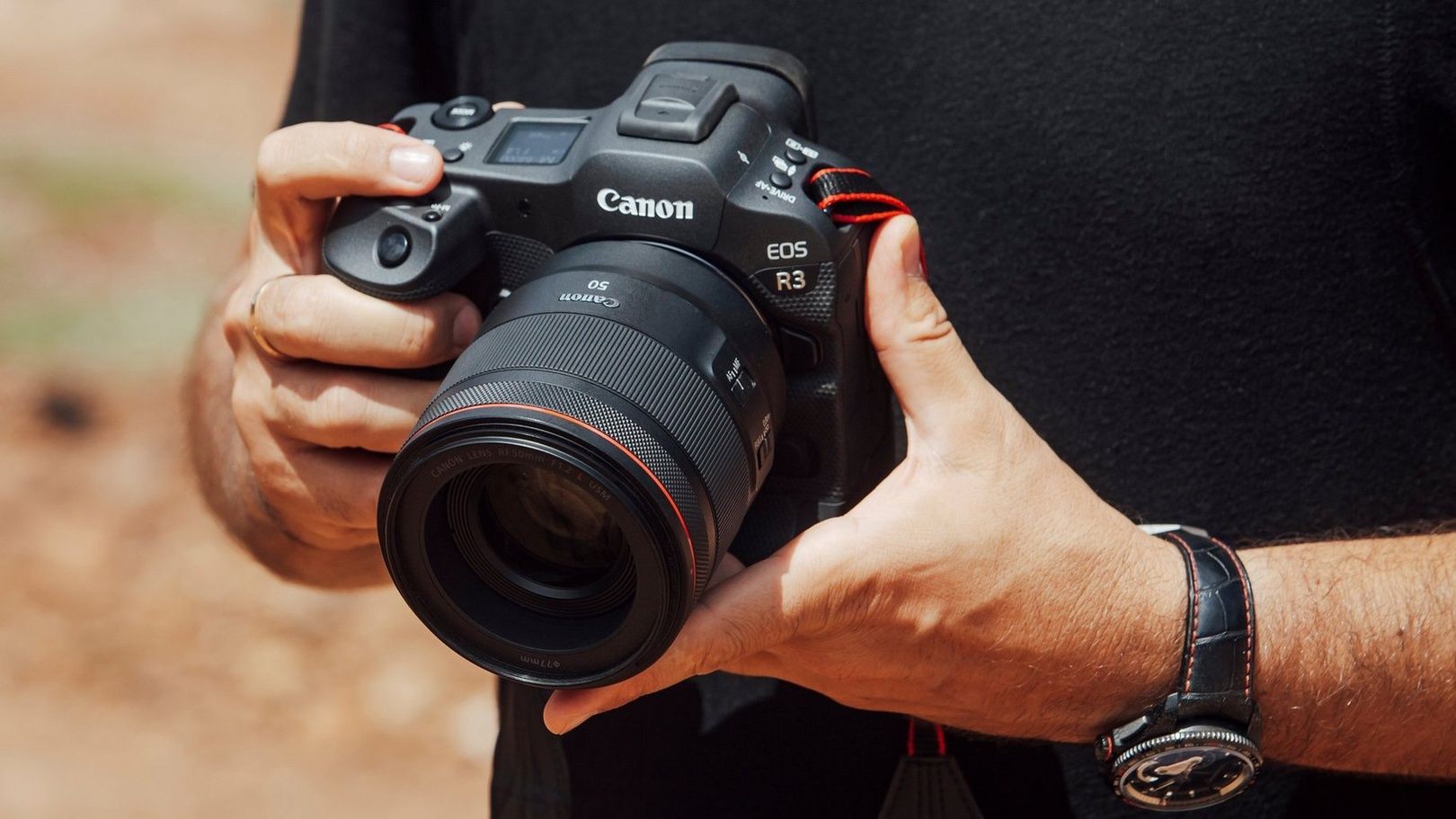 Canon EOS R3 dłonie