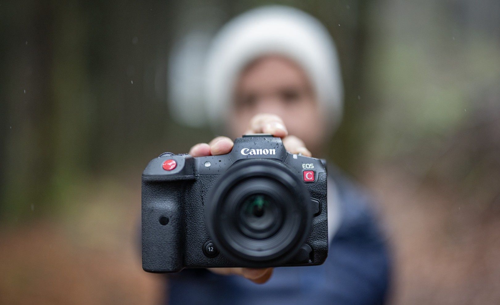 Canon EOS R5 C dłoń