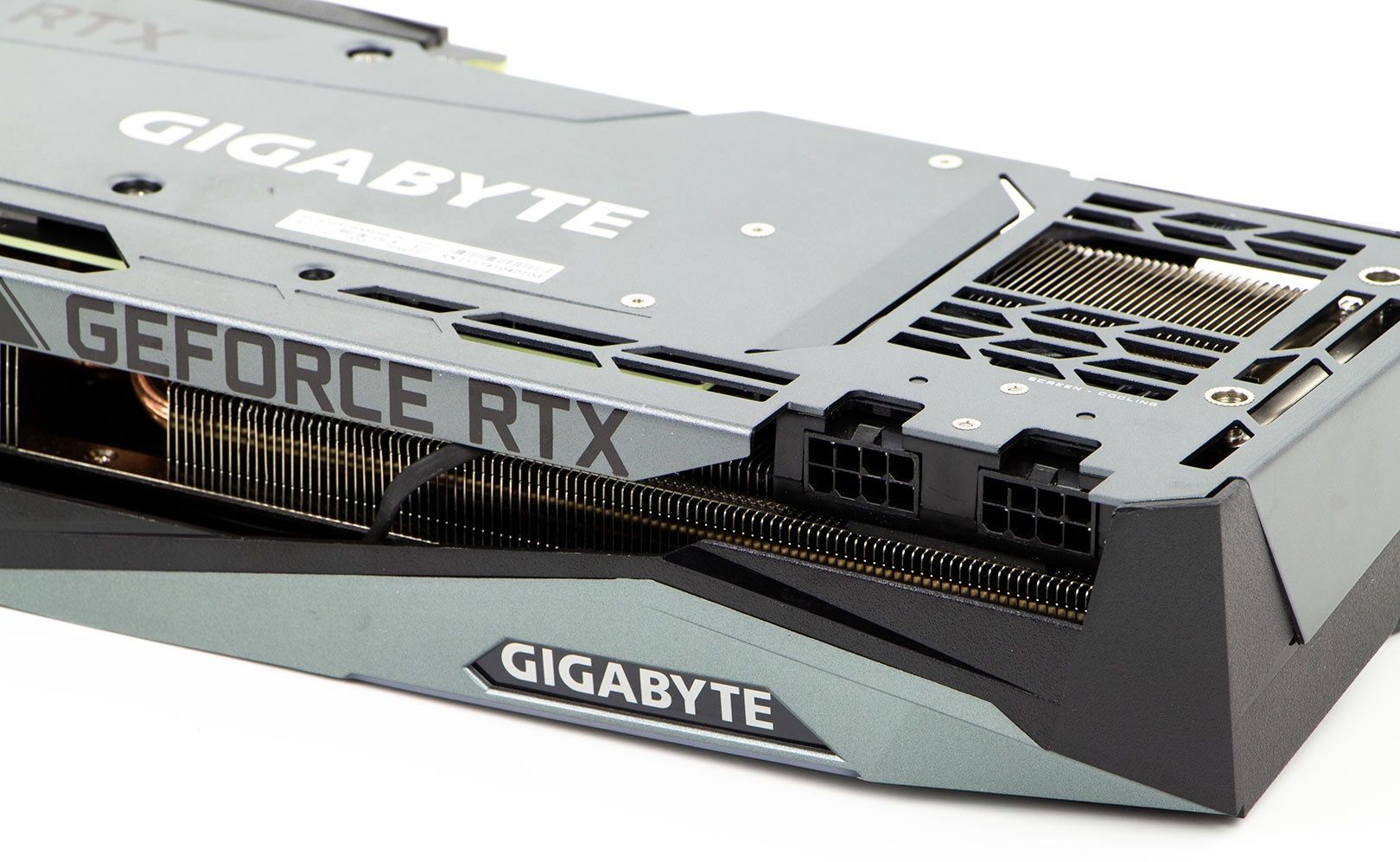 Gigabyte GeForce RTX 3080 Ti Gaming OC 12G - dwa gniazdka zasilające 8-pin