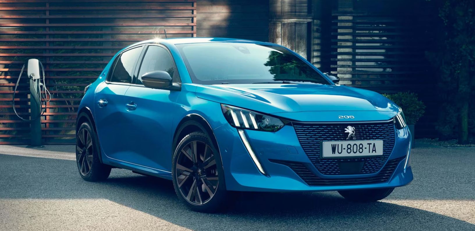 Peugeot e-208