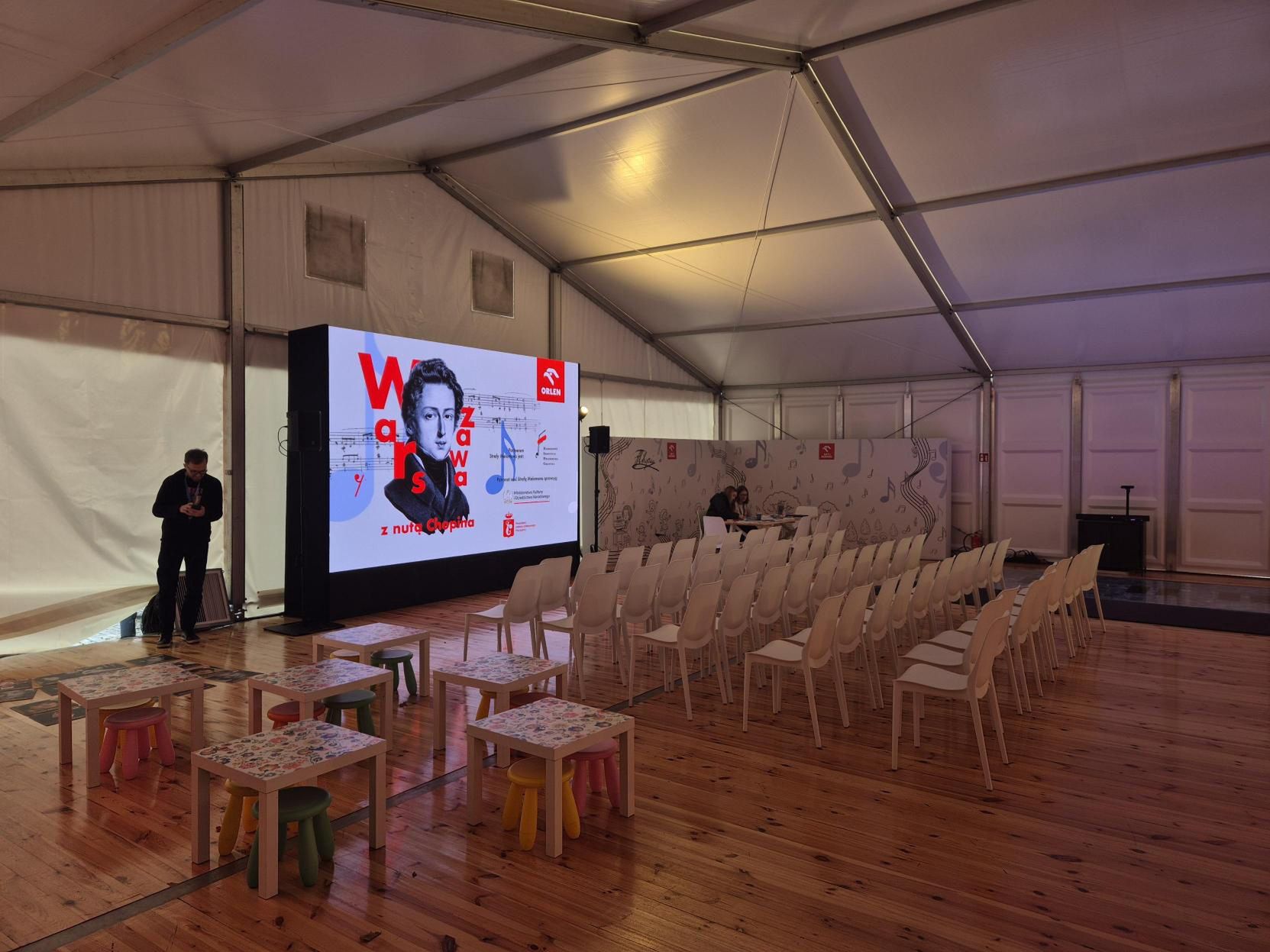 Varsovia "Strefa Melomana" przy Placu Defilad