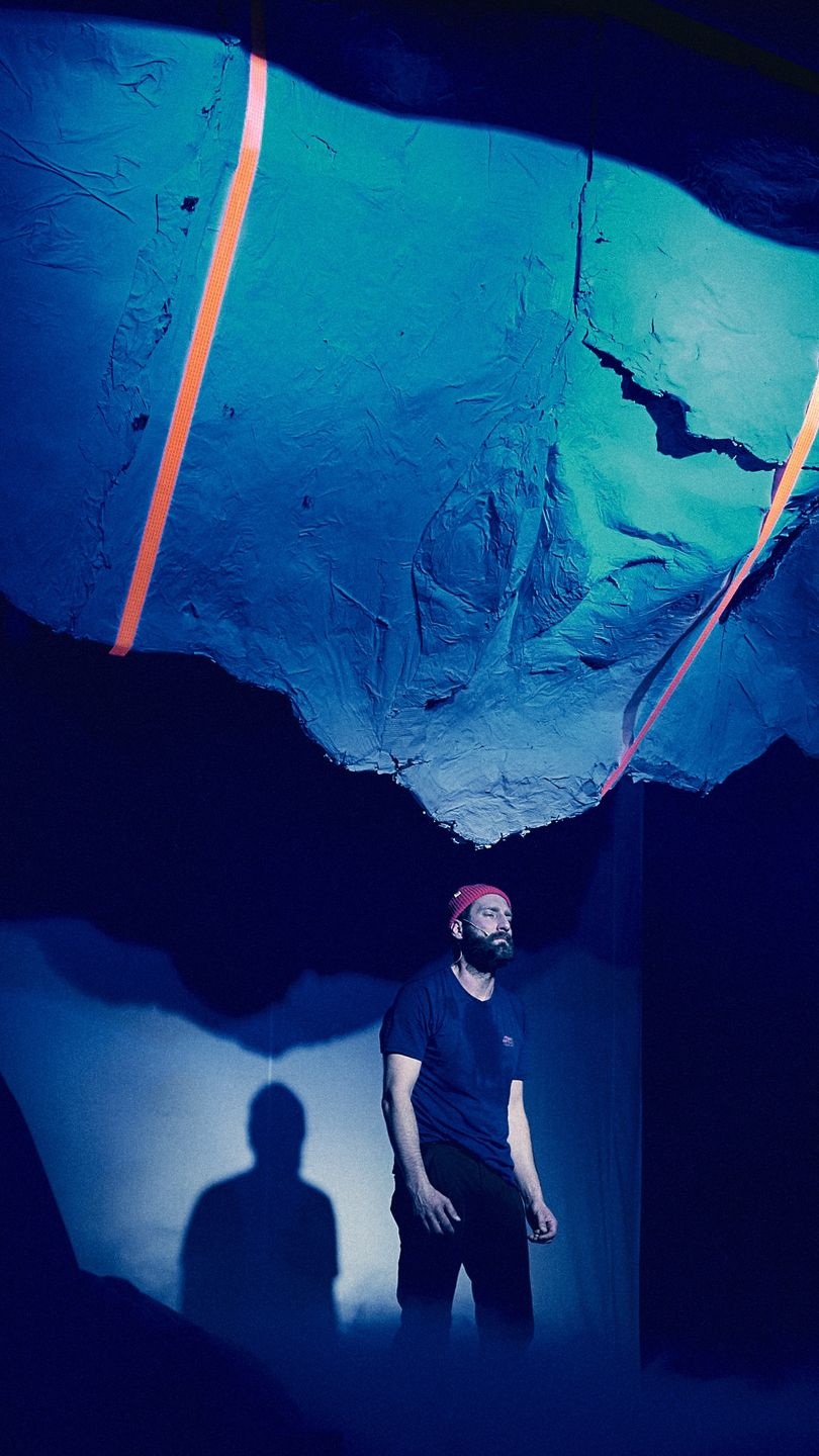 Krystian Durman na scenie Teatru Baj Pomorski