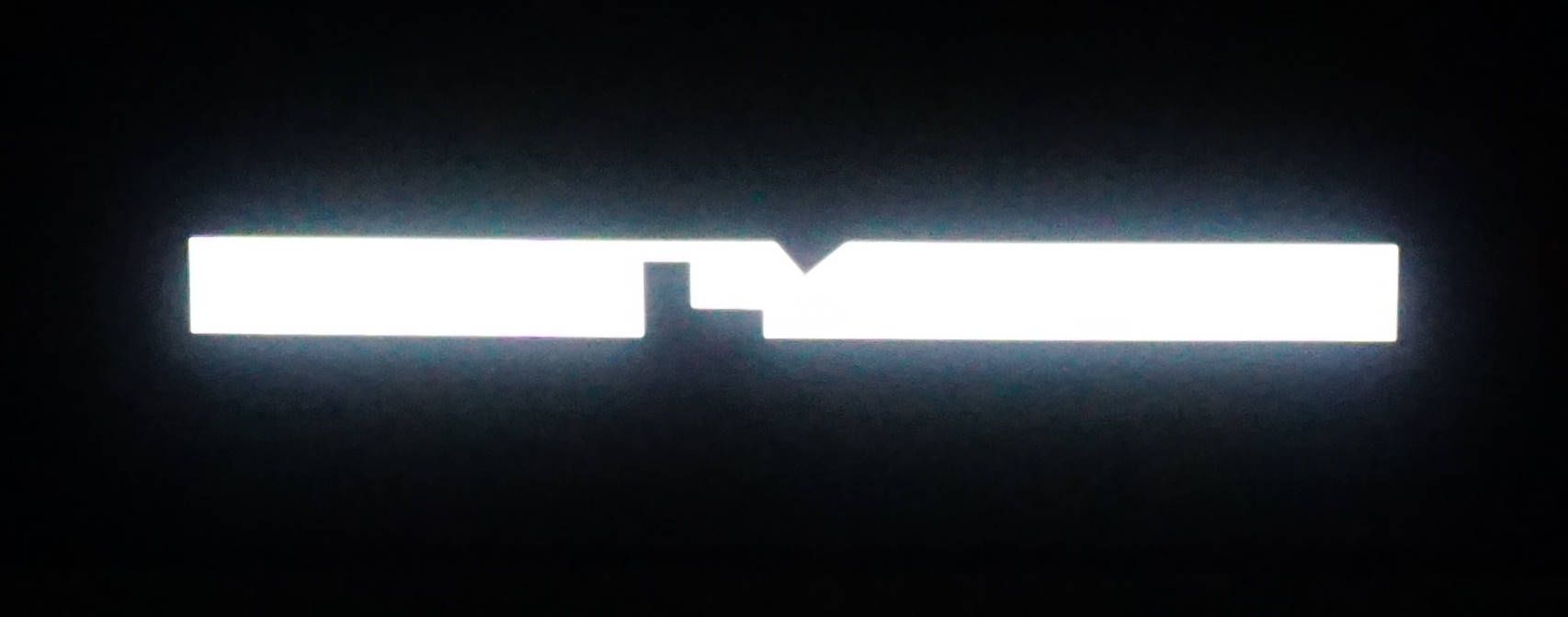 Samsung Neo QLED QN900A 75 - efekt halo