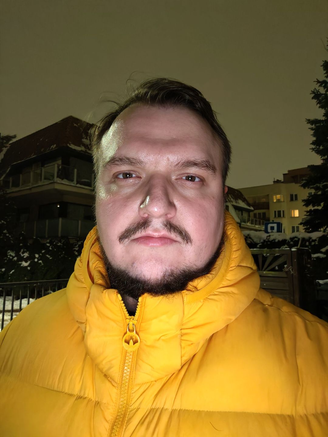 Zdjęciw z przedniego aparatu Honor Magic 8 Lite