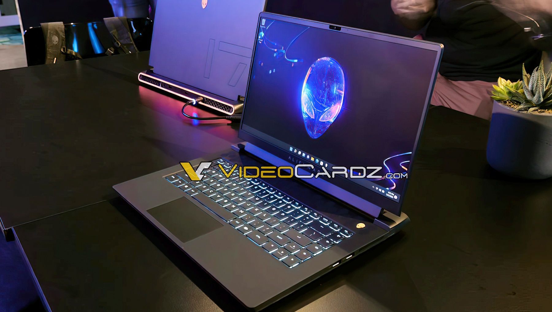 Alienware m17 R5