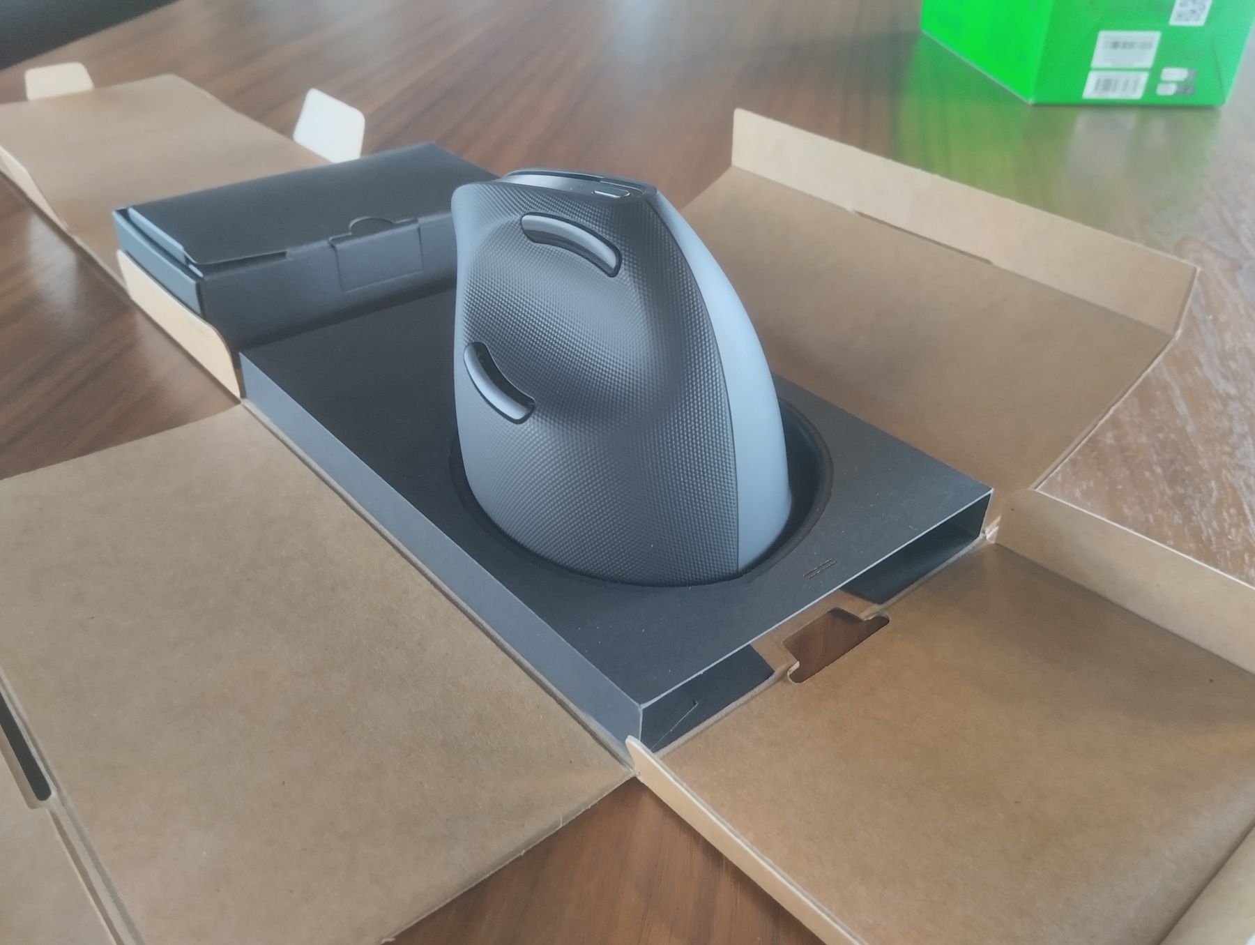 Razer Pro Click V2 Vertical Edition