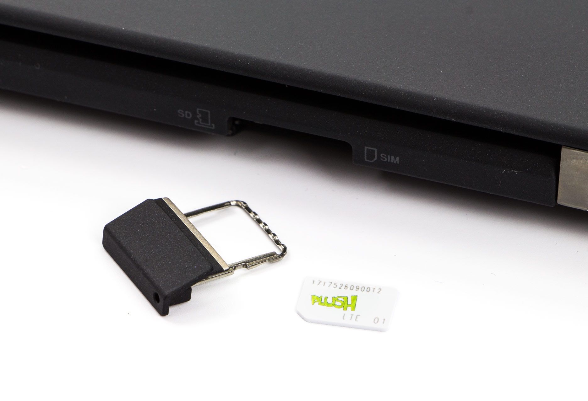 Lenovo ThinkPad X1 Carbon 5 gniazdo na kartę SIM / kartę microSD